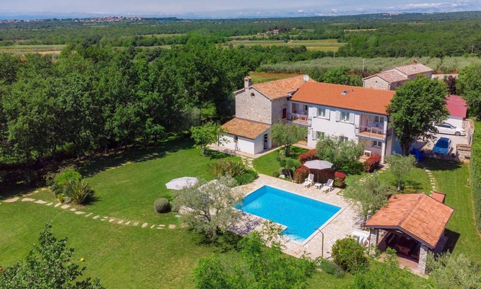 Gedici House | 100 m² House ∙ 1 bedroom ∙ 6 guests