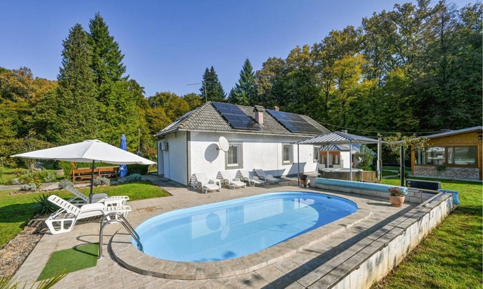 Ivanska House | 100 m² House ∙ 2 bedrooms ∙ 6 guests
