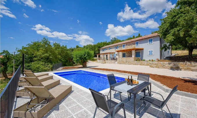 Cepic House | 100 m² House ∙ 2 bedrooms ∙ 4 guests