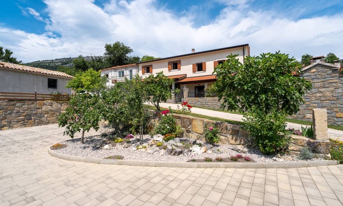 Buzet House | 100 m² House ∙ 2 bedrooms ∙ 4 guests
