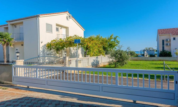 Svajcarnica House | 100 m² House ∙ 3 bedrooms ∙ 4 guests