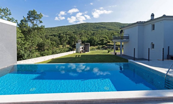 Lokvicici Villa | 100 m² Villa ∙ 2 bedrooms ∙ 6 guests
