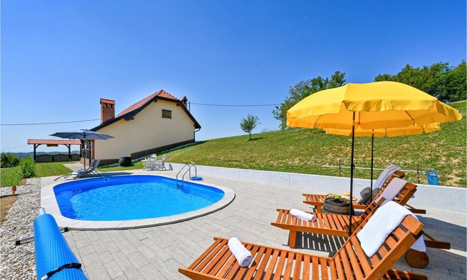 Jastrebarsko House | 104 m² House ∙ 3 bedrooms ∙ 6 guests