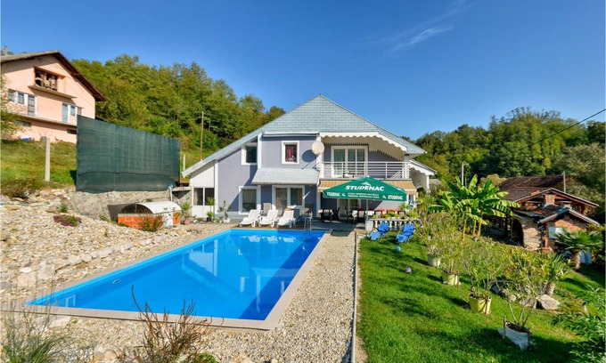 Sveti Ivan Zelina House | 105 m² House ∙ 2 bedrooms ∙ 6 guests