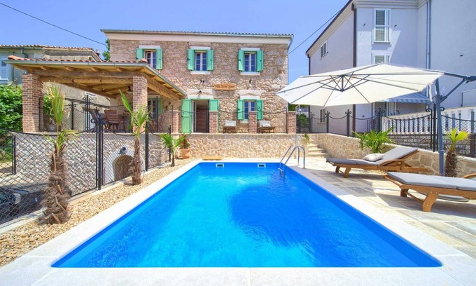 Malinska Villa | 105 m² Villa ∙ 4 bedrooms ∙ 8 guests
