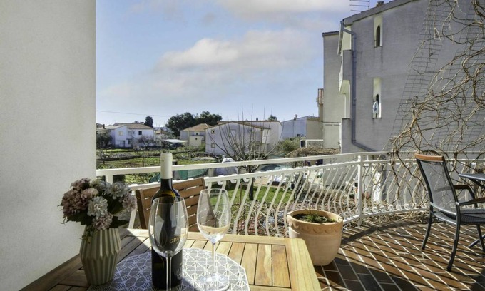 Tribunj Apartment | 110 m² Apartment ∙ 3 bedrooms ∙ 5 guests