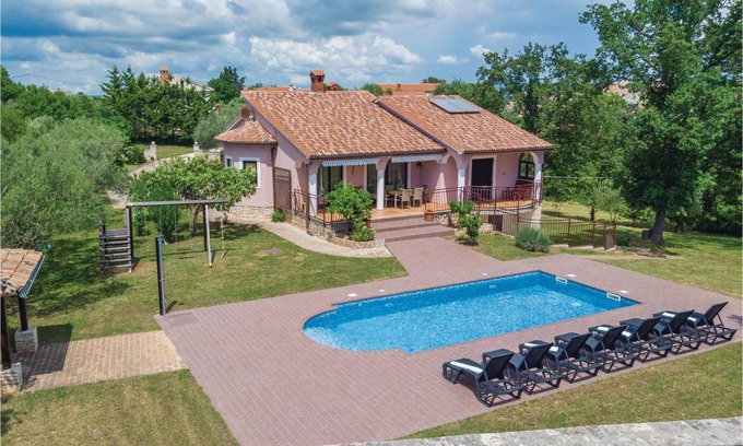Kavran House | 110 m² House ∙ 3 bedrooms ∙ 7 guests