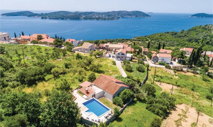 Orasac House | 110 m² House ∙ 3 bedrooms ∙ 6 guests