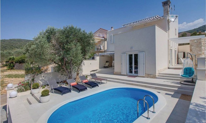 Martinscica House | 110 m² House ∙ 3 bedrooms ∙ 6 guests