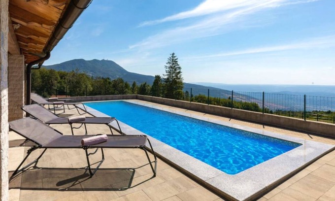 Lupoglav House | 120 m² House ∙ 2 bedrooms ∙ 6 guests