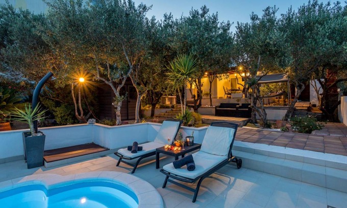 Stari Grad House | 120 m² House ∙ 4 bedrooms ∙ 8 guests