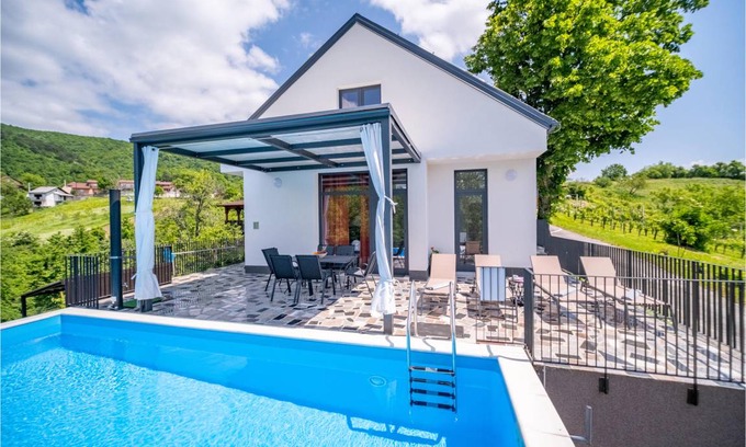 Jastrebarsko House | 120 m² House ∙ 4 bedrooms ∙ 8 guests