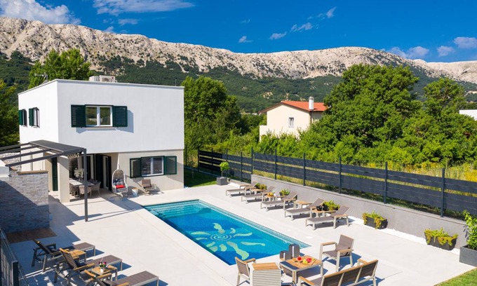 Jurandvor House | 120 m² House ∙ 4 bedrooms ∙ 8 guests