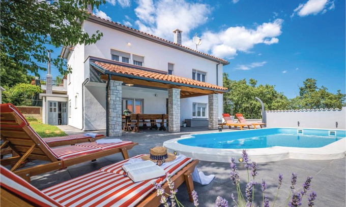 Kujici House | 120 m² Maisonette ∙ 4 bedrooms ∙ 8 guests