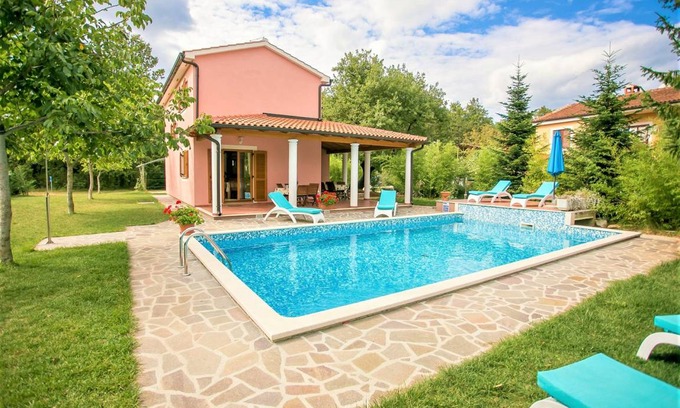 Laginji Villa | 120 m² Villa ∙ 4 bedrooms ∙ 8 guests