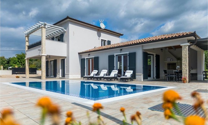 Paradiz House | 124 m² House ∙ 3 bedrooms ∙ 8 guests