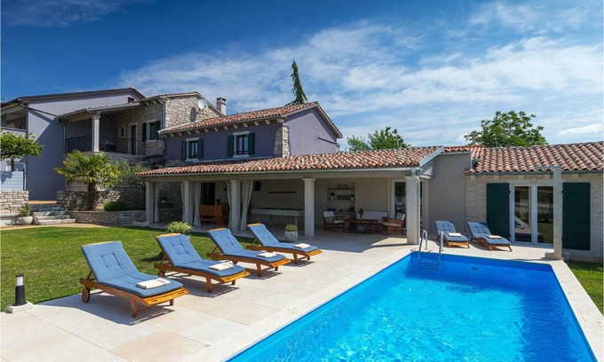 Zabrezani House | 124 m² Maisonette ∙ 4 bedrooms ∙ 8 guests