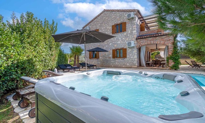 Cabrunici House | 128 m² House ∙ 4 bedrooms ∙ 8 guests