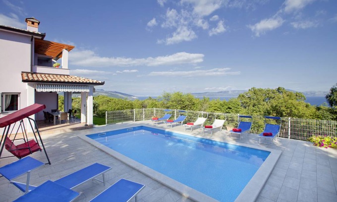 Crni Villa | 135 m² Villa ∙ 4 bedrooms ∙ 8 guests