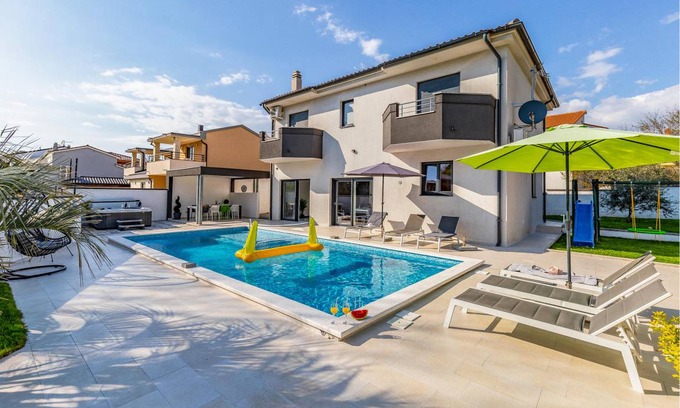 Stinjan House | 136 m² House ∙ 4 bedrooms ∙ 8 guests