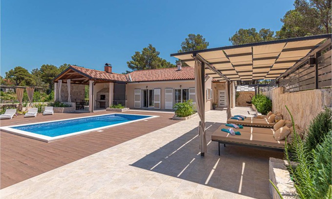 Jadrtovac House | 137 m² House ∙ 3 bedrooms ∙ 8 guests