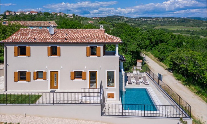 Baredine House | 140 m² House ∙ 3 bedrooms ∙ 6 guests