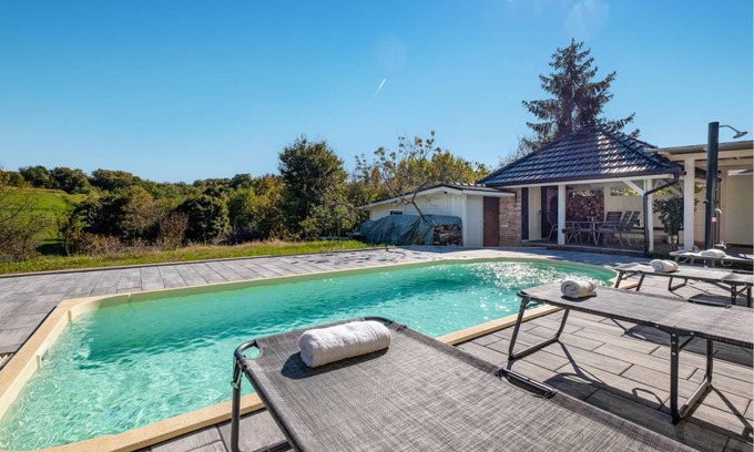 Kraljevec Sesvetski House | 140 m² House ∙ 3 bedrooms ∙ 6 guests