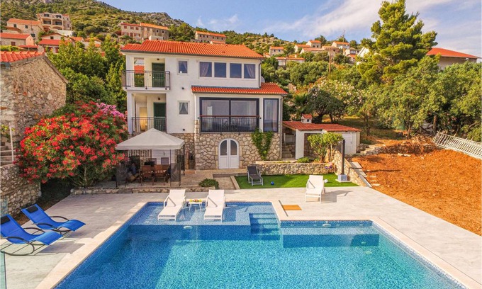 Zavala House | 140 m² House ∙ 3 bedrooms ∙ 8 guests