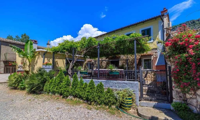 Bribir House | 150 m² House ∙ 3 bedrooms ∙ 7 guests