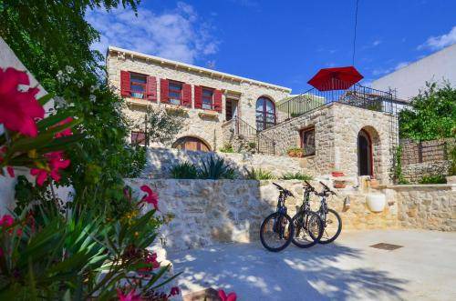 Crno House | 150 m² House ∙ 3 bedrooms ∙ 8 guests