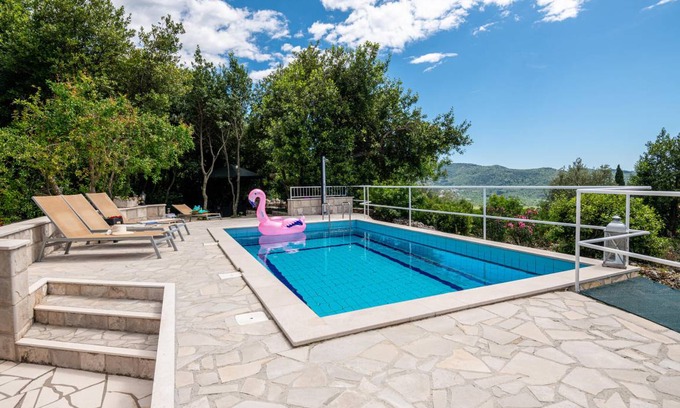 Lovorno House | 150 m² House ∙ 4 bedrooms ∙ 8 guests