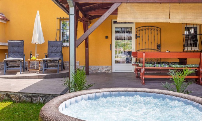 Buzdohanj House | 150 m² House ∙ 4 bedrooms ∙ 6 guests