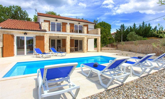 Rasopasno Villa | 150 m² Villa ∙ 3 bedrooms ∙ 6 guests