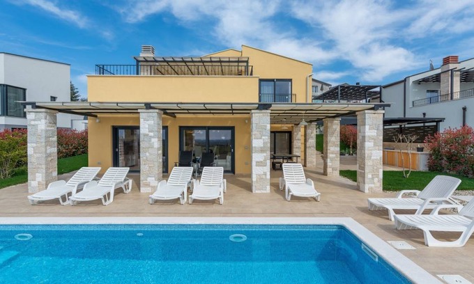 Materada Villa | 150 m² Villa ∙ 3 bedrooms ∙ 8 guests