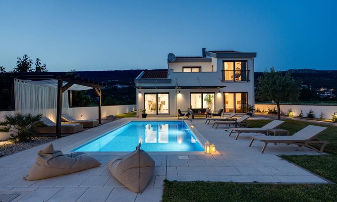 Donji Prolozac Villa | 160 m² Villa ∙ 4 bedrooms ∙ 8 guests