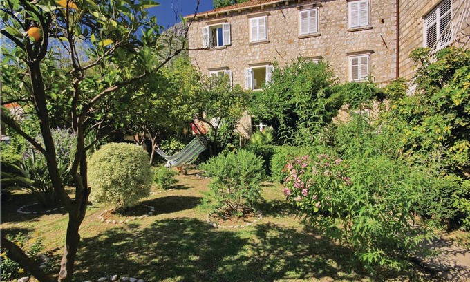 Trsteno House | 165 m² Maisonette ∙ 5 bedrooms ∙ 10 guests