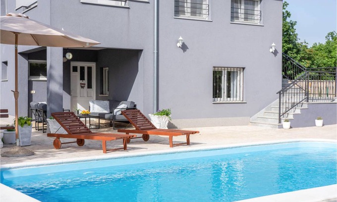 Dicmo House | 166 m² House ∙ 5 bedrooms ∙ 8 guests