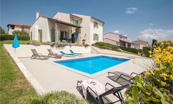 Baredine House | 168 m² House ∙ 4 bedrooms ∙ 8 guests