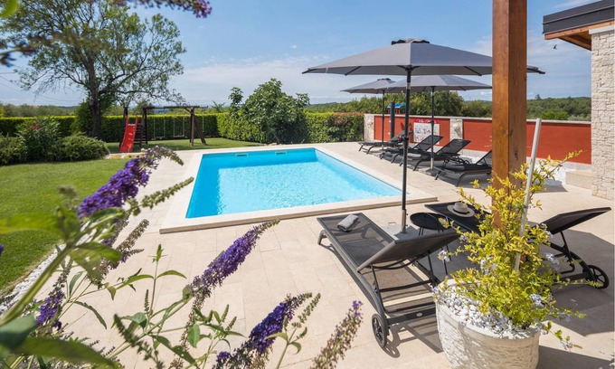 Buje House | 170 m² House ∙ 4 bedrooms ∙ 8 guests