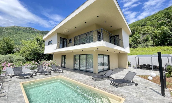 Obrs House | 170 m² House ∙ 4 bedrooms ∙ 8 guests