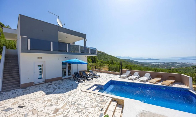 Labin House | 175 m² House ∙ 3 bedrooms ∙ 9 guests
