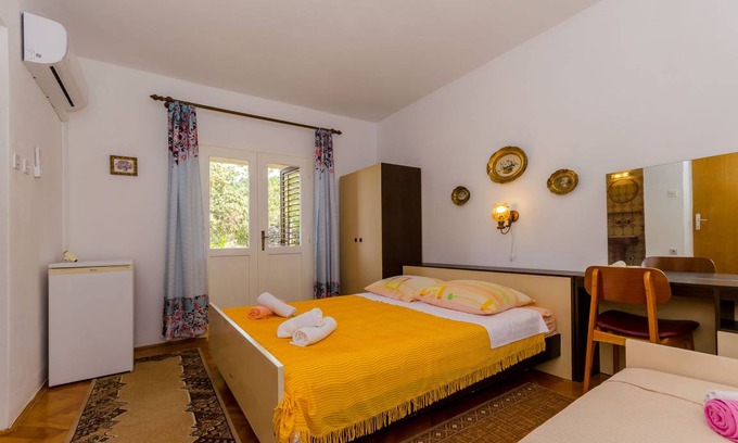 Vrboska Resort | 18 m² Private room ∙ 3 guests