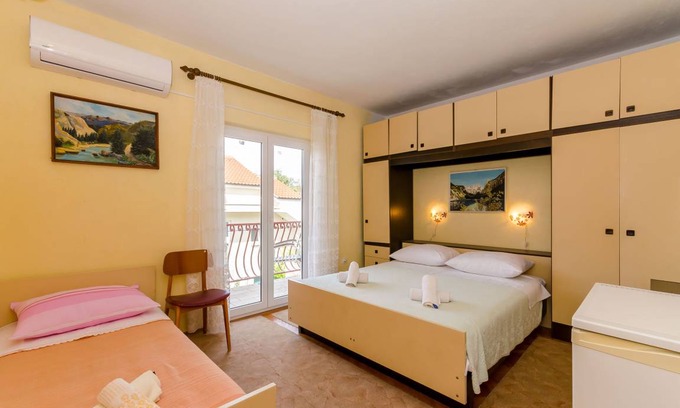 Vrboska Resort | 18 m² Private room ∙ 3 guests