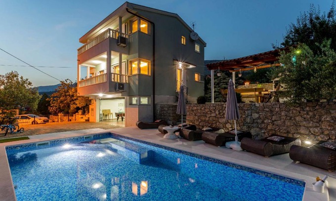 Srinjine House | 180 m² House ∙ 4 bedrooms ∙ 8 guests