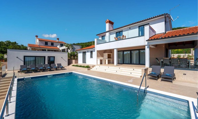 Brgod House | 180 m² House ∙ 4 bedrooms ∙ 8 guests