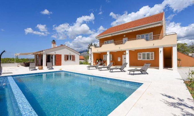 Zaton Obrovacki Villa | 180 m² Villa ∙ 4 bedrooms ∙ 10 guests