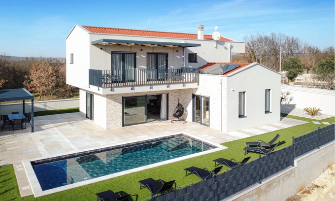Kruncici House | 198 m² House ∙ 4 bedrooms ∙ 8 guests