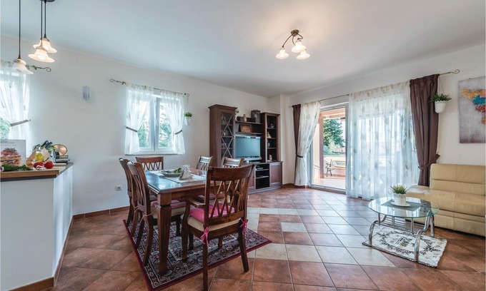 Sutomiscica Apartment | 2 bedroom accommodation in Sutomiscica