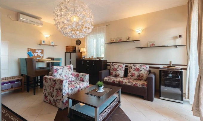 Sutomiscica Apartment | 2 bedroom accommodation in Sutomiscica