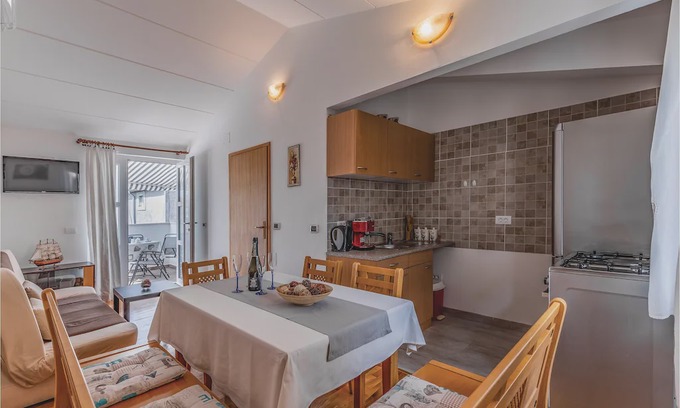 Galizana Apartment | 2 bedroom accommodation in Galizana